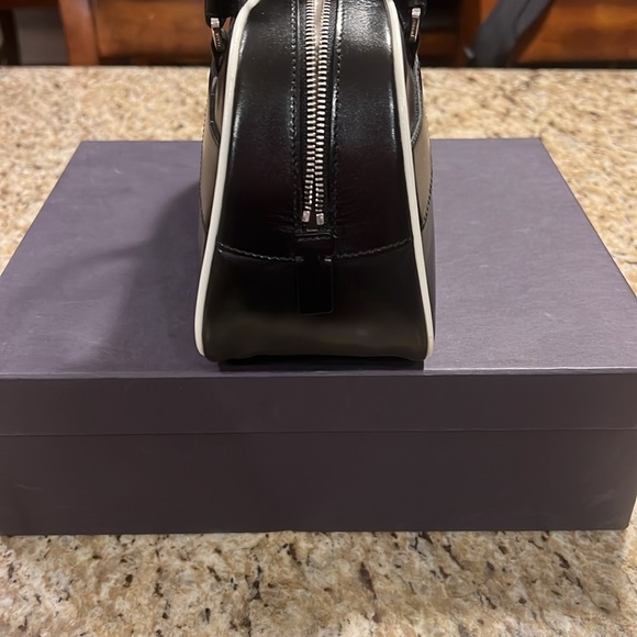 Prada Bag - Picture 6 of 10